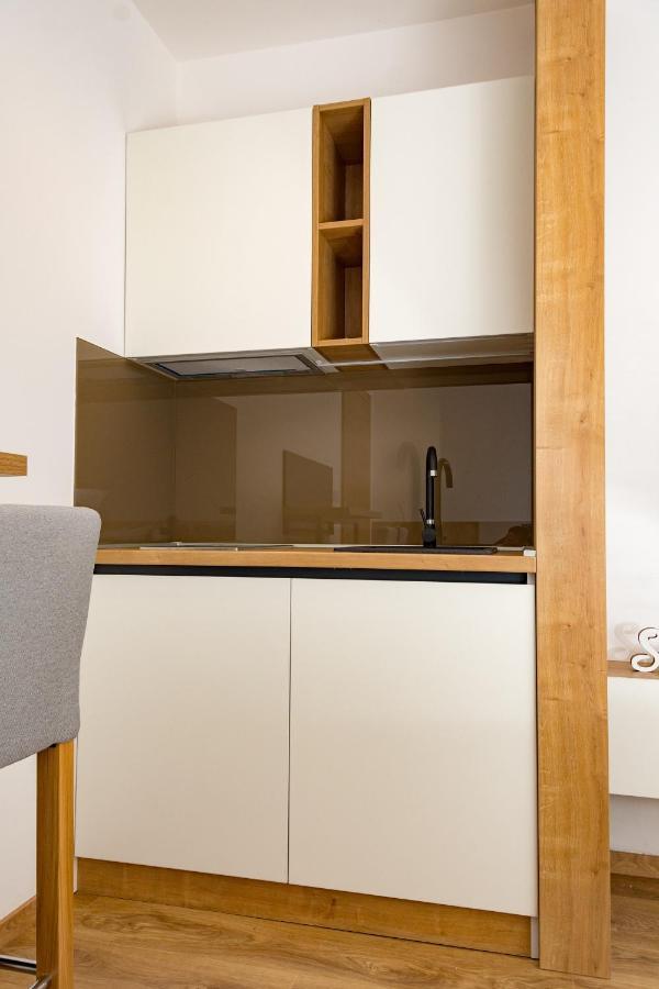 Apartmani Kamavu ยาโฮรินา ภายนอก รูปภาพ