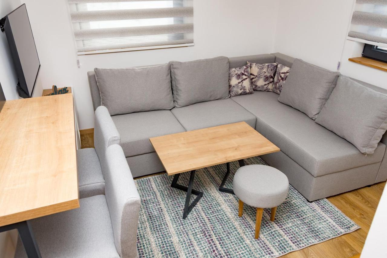 Apartmani Kamavu ยาโฮรินา ภายนอก รูปภาพ