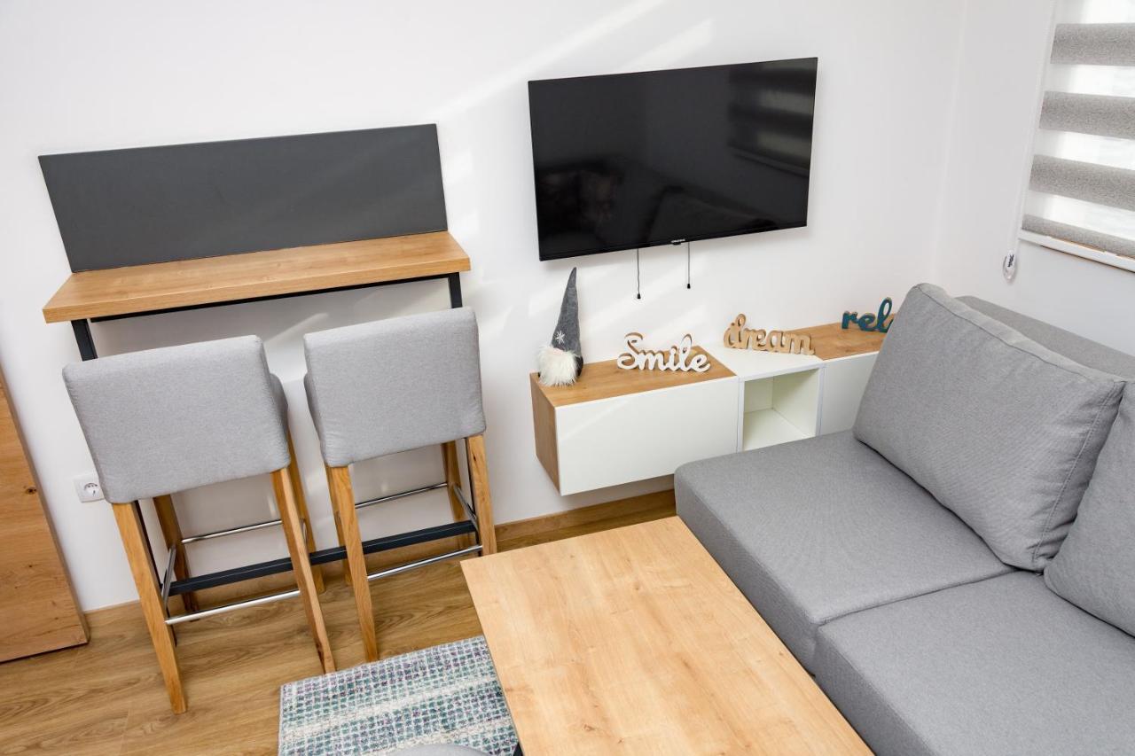 Apartmani Kamavu ยาโฮรินา ภายนอก รูปภาพ